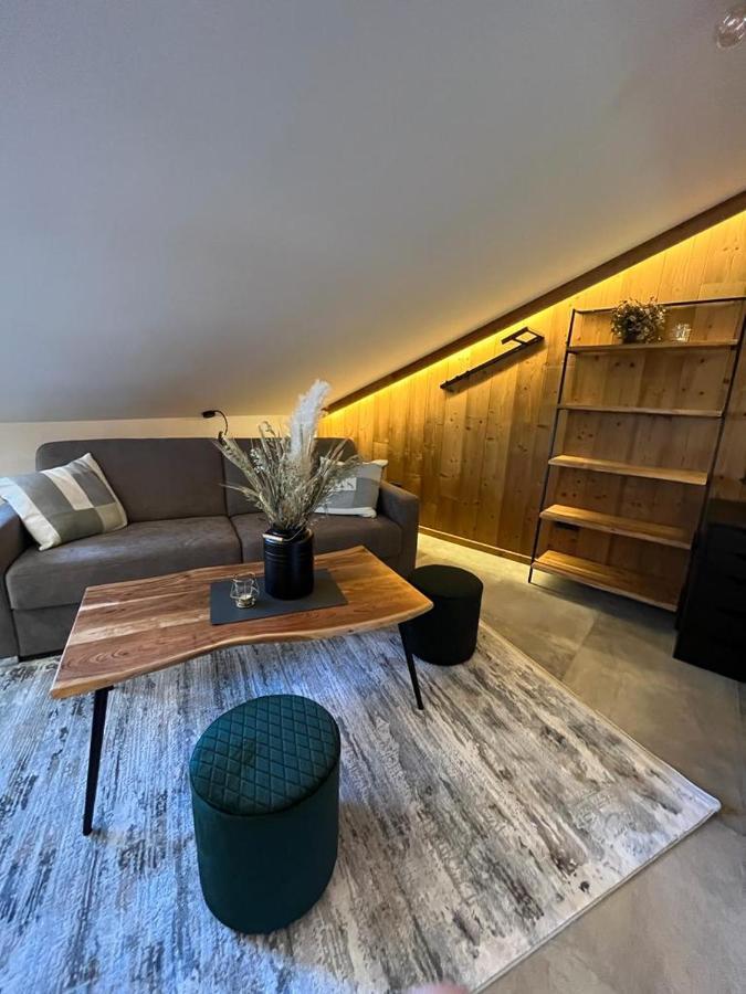 GuggenthalBauernhof-Loft Edtgutアパートメント エクステリア 写真